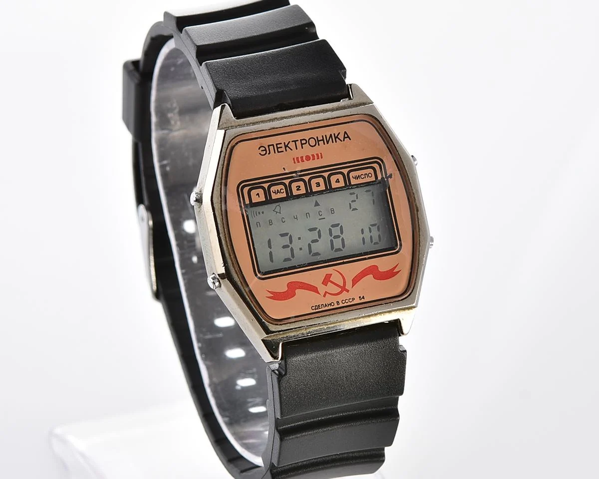 Vintage Soviet USSR digital watch Electronika-54 - 4 alarms - with hammer & sickle!