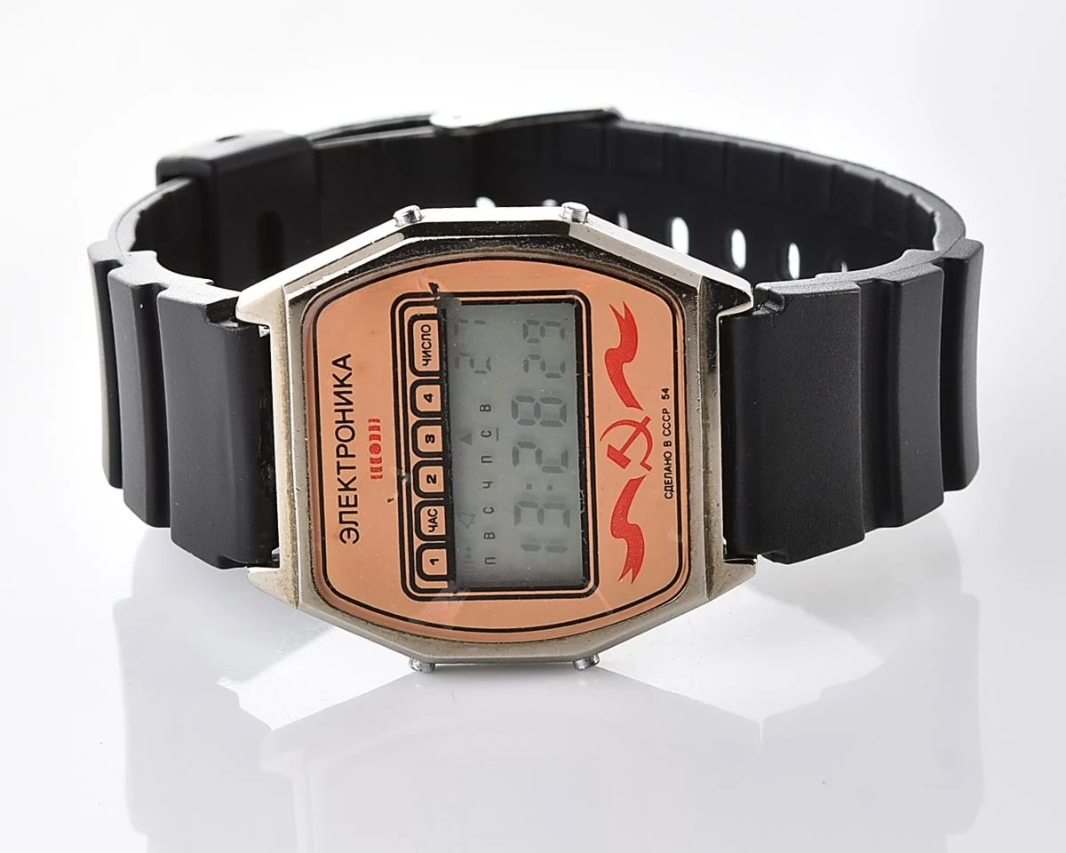 Vintage Soviet USSR digital watch Electronika-54 - 4 alarms - with hammer & sickle!