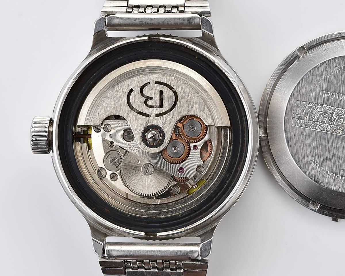 Vostok Amphibia with automatic self winding movement - blue Submarine - Image 13