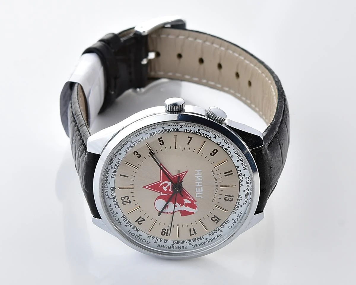 Excellent Raketa World Traveler (Goroda) wristwatch with 24 hours 2623.H mechanical movement - with Lenin!