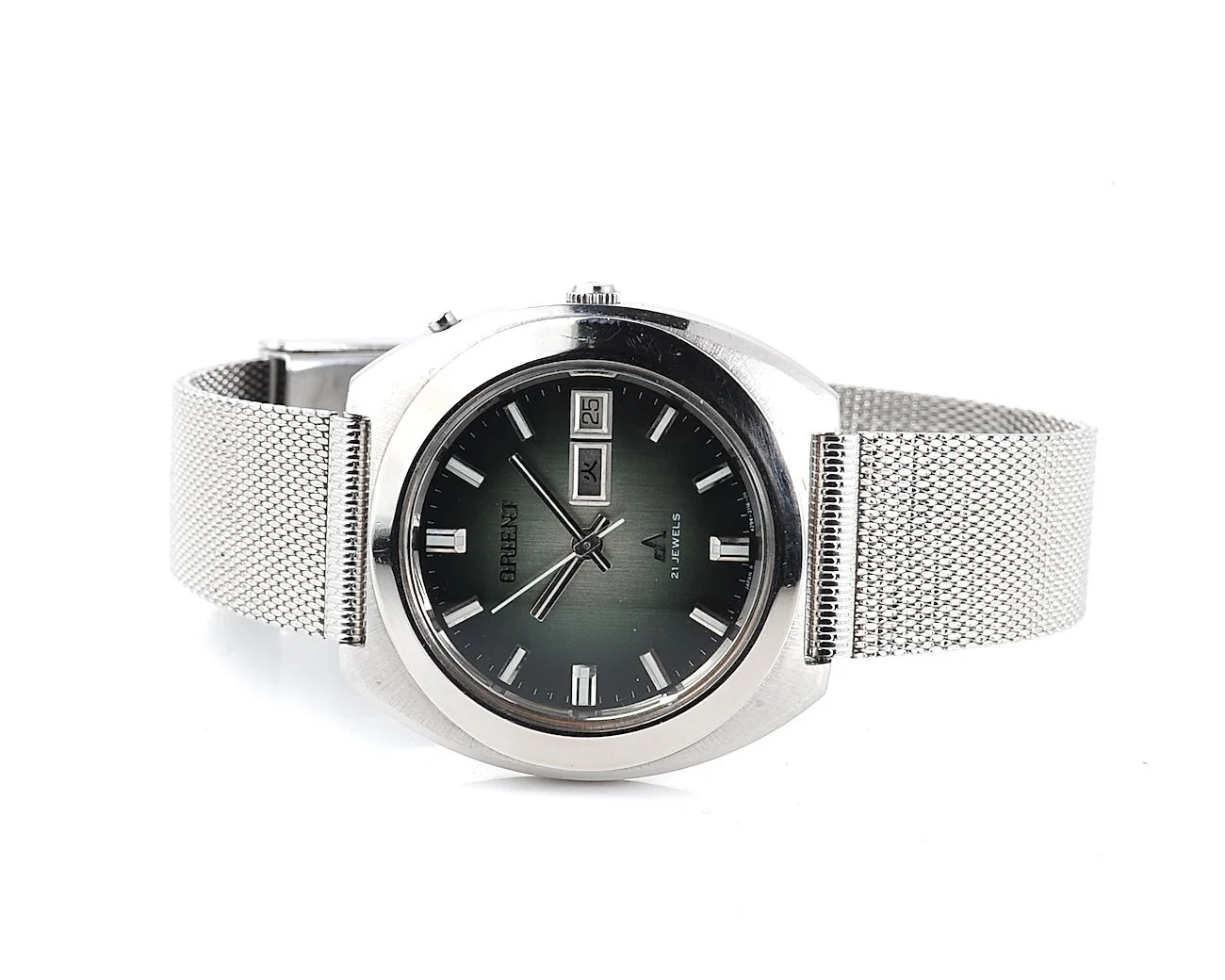Vintage Orient Chronoace – Green Sunburst Day-Date Automatic from the Early 1970s
