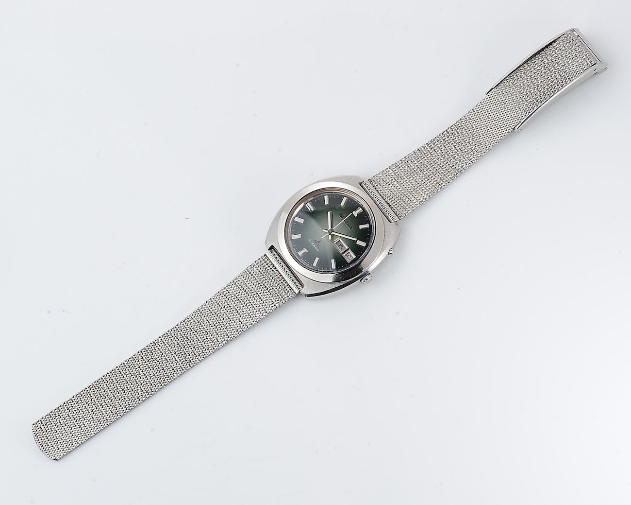Vintage Orient Chronoace – Green Sunburst Day-Date Automatic from the Early 1970s