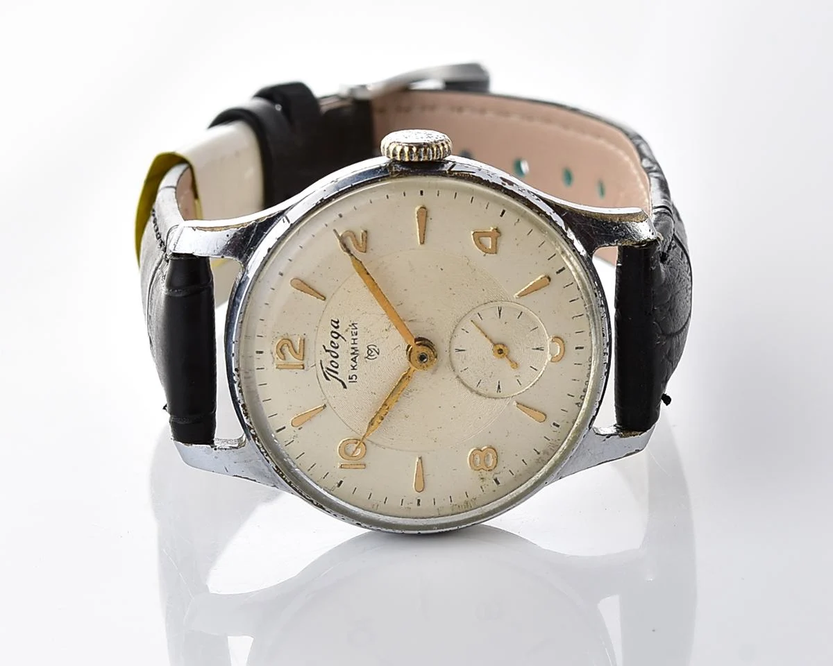 Vintage soviet mechanical Pobeda watch, 2MChZ, the 3rd quarter of 1956
