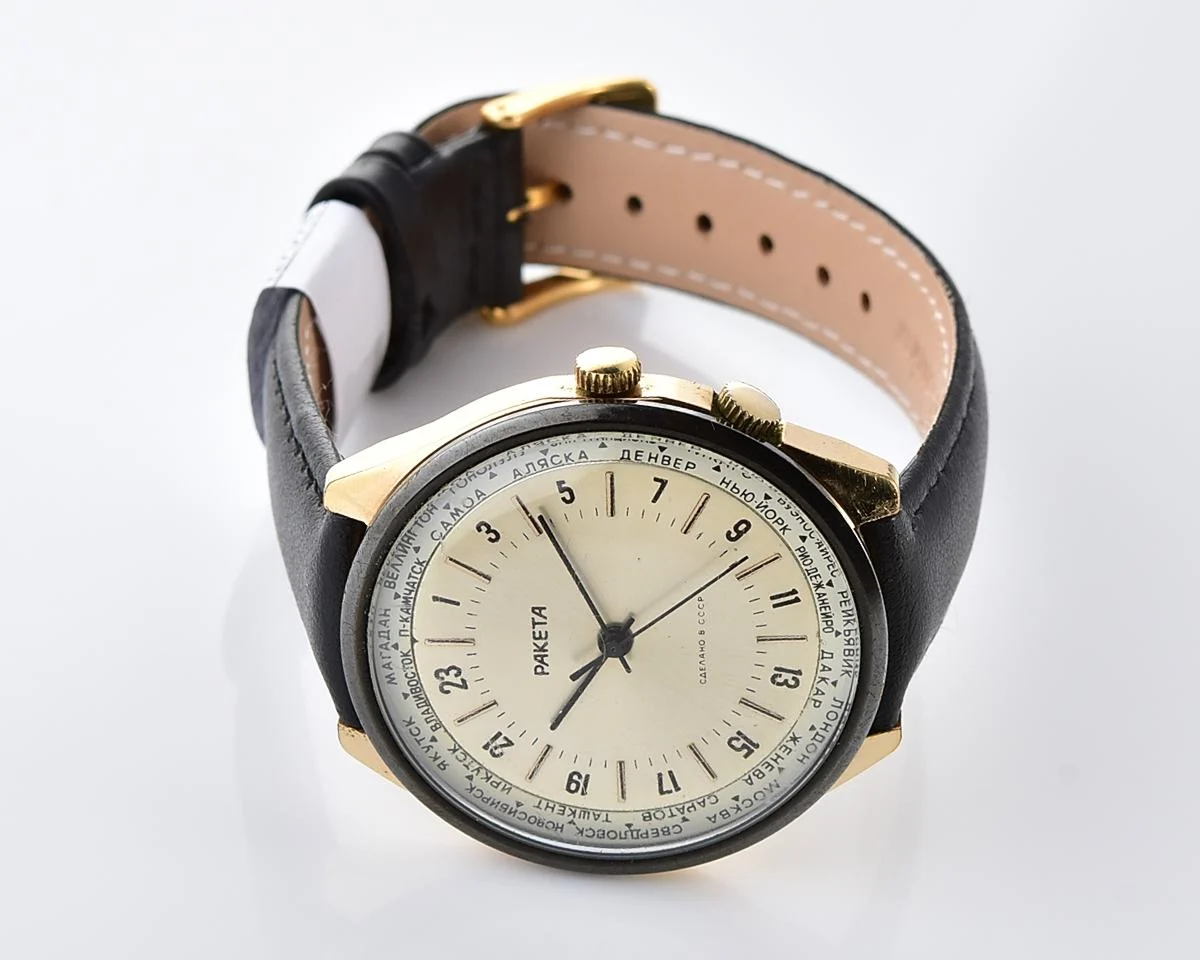Vintage Soviet Raketa World Traveler (Goroda) wristwatch with 24 hours 2623.H mechanical movement