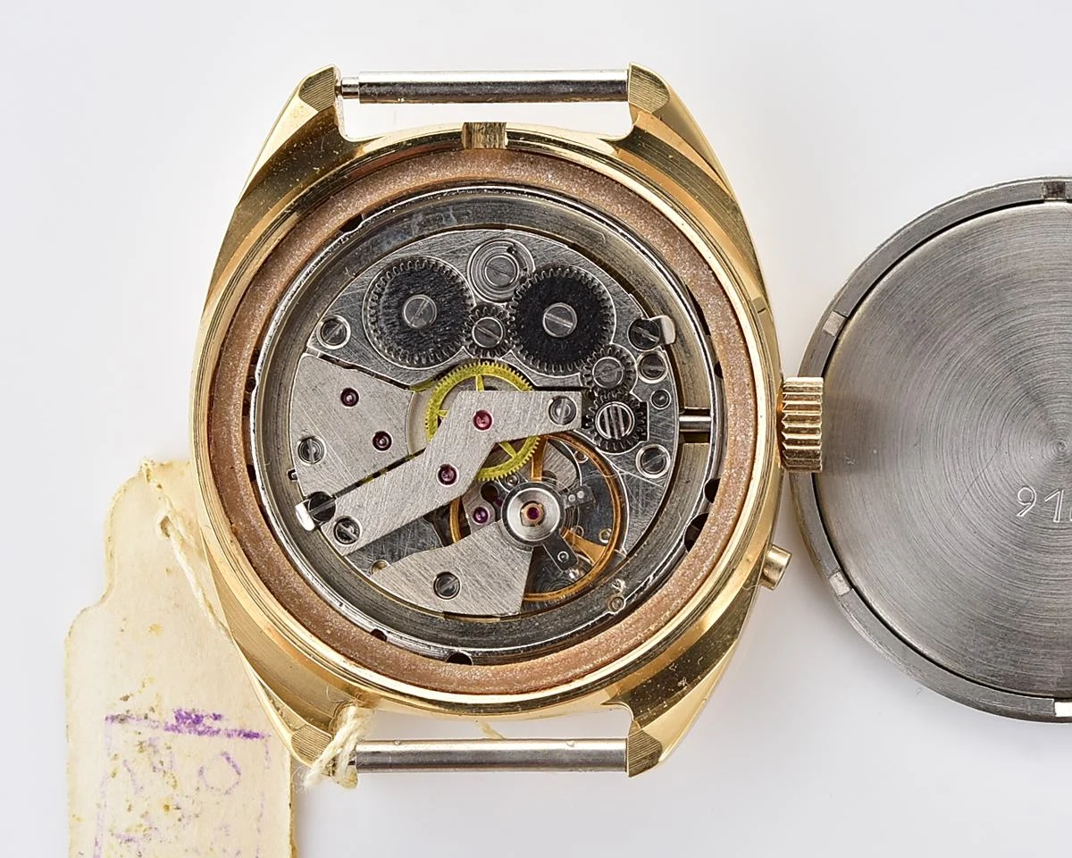 TIME CAPSULE: Large Soviet gold-plated mechanical watch Slava – New Old Stock (NOS)!