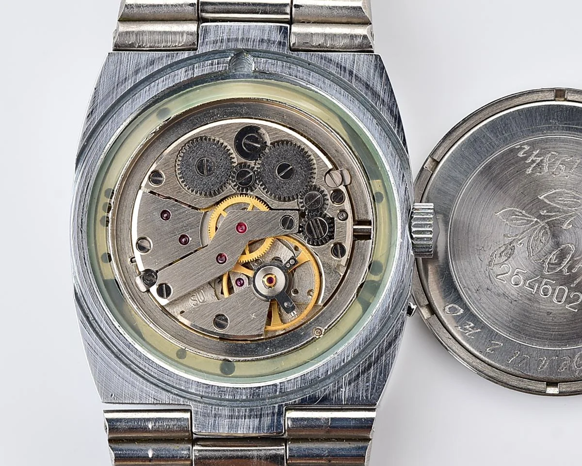 TIME CAPSULE: Slava-tank Soviet mechanical vintage watch – automatic self winding movement!