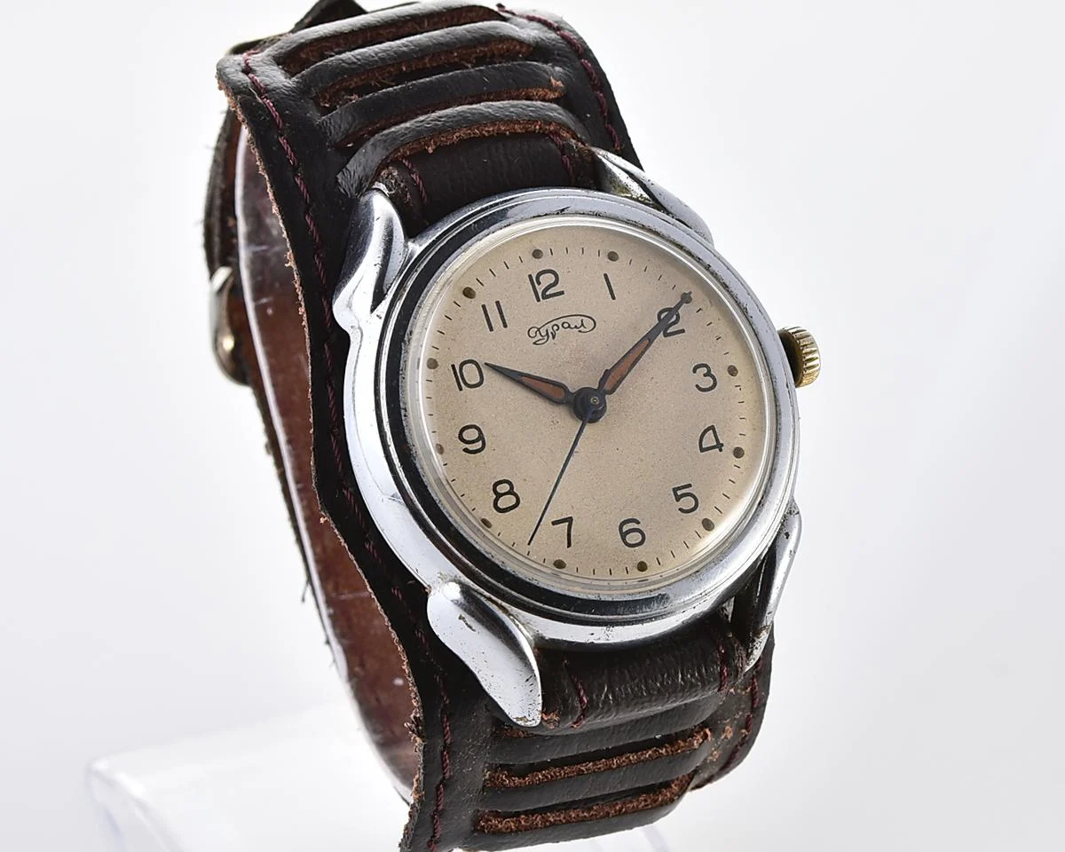 Vintage Soviet Ural mechanical watch(16 jewels variant), from the 4th quarter 1957