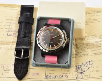 TIME CAPSULE: Soviet Vostok mechanical watch with plastic body – New Old Stock (NOS)!
