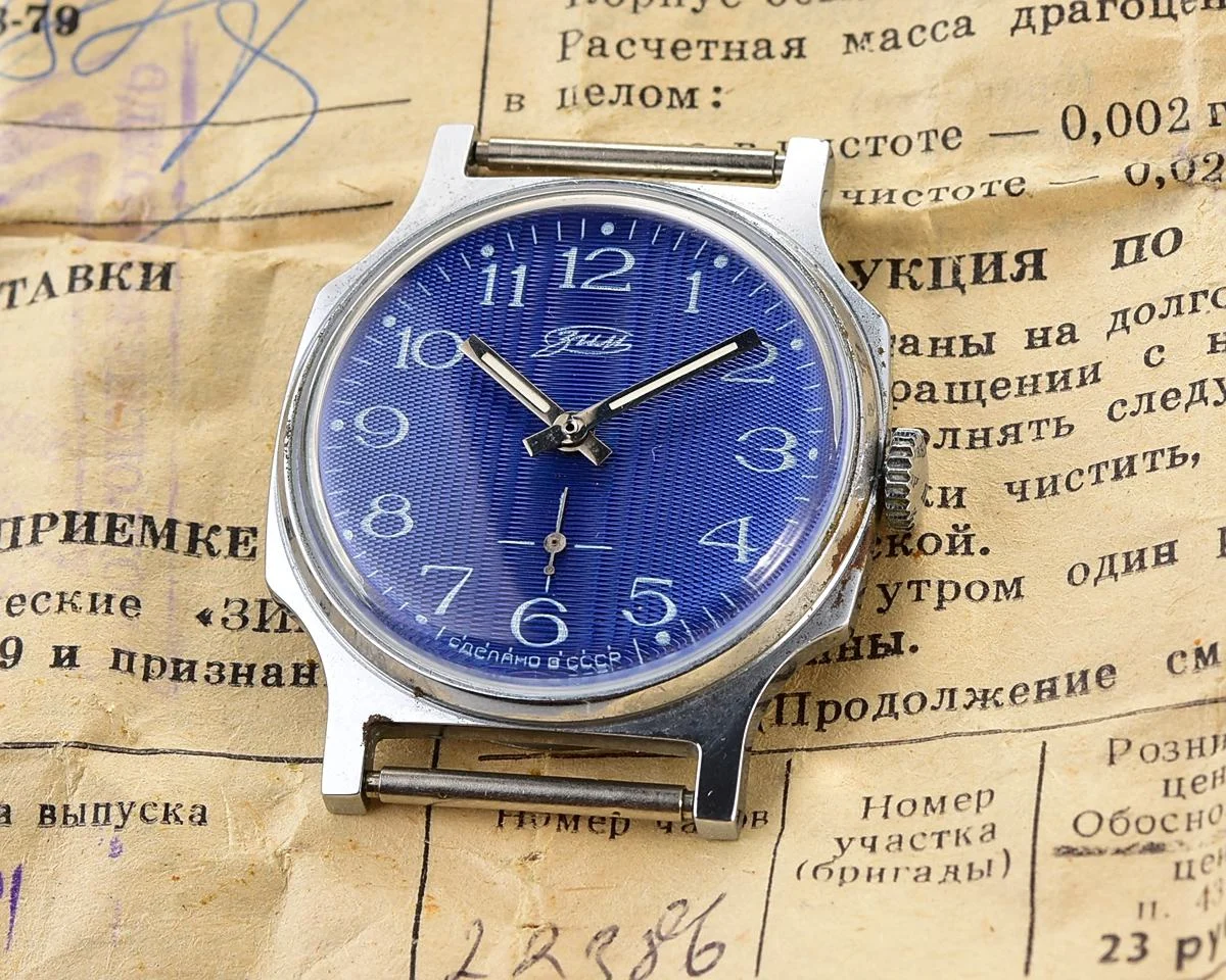 TIME CAPSULE: Soviet mechanical ZiM watch in box with documents!