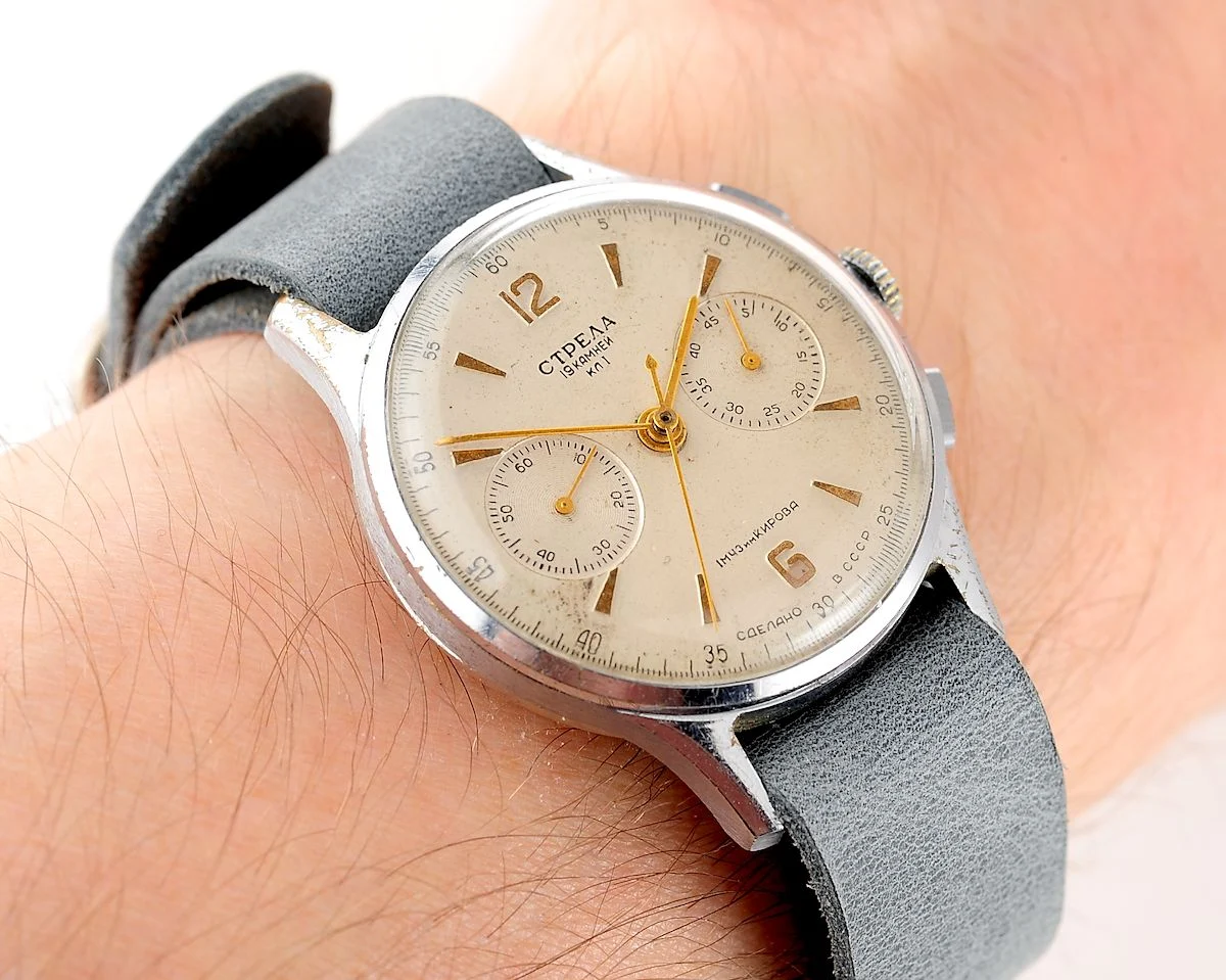 Soviet Poljot Strela chronograph, calibre 3017