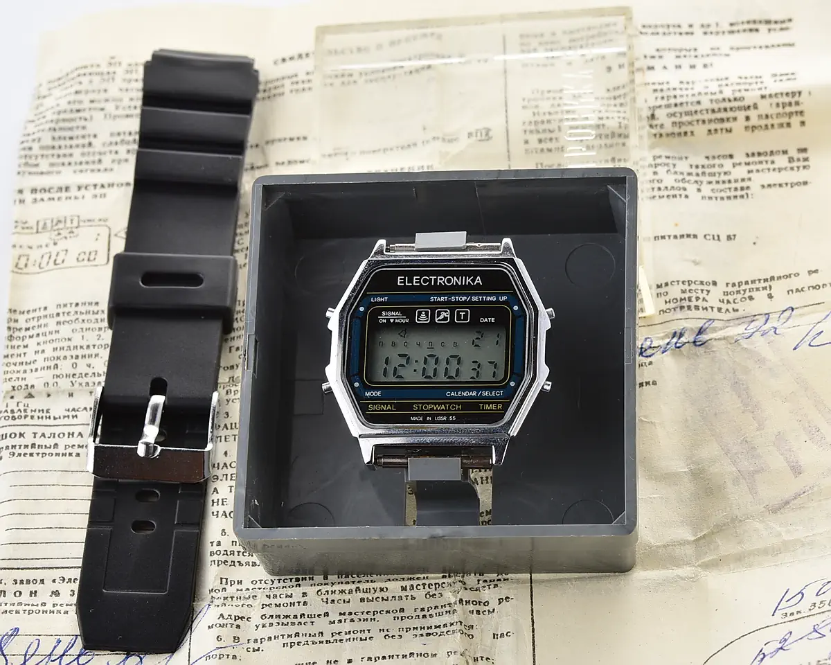 Digital vintage USSR wristwatch Electronika 55 - alarm chronograph