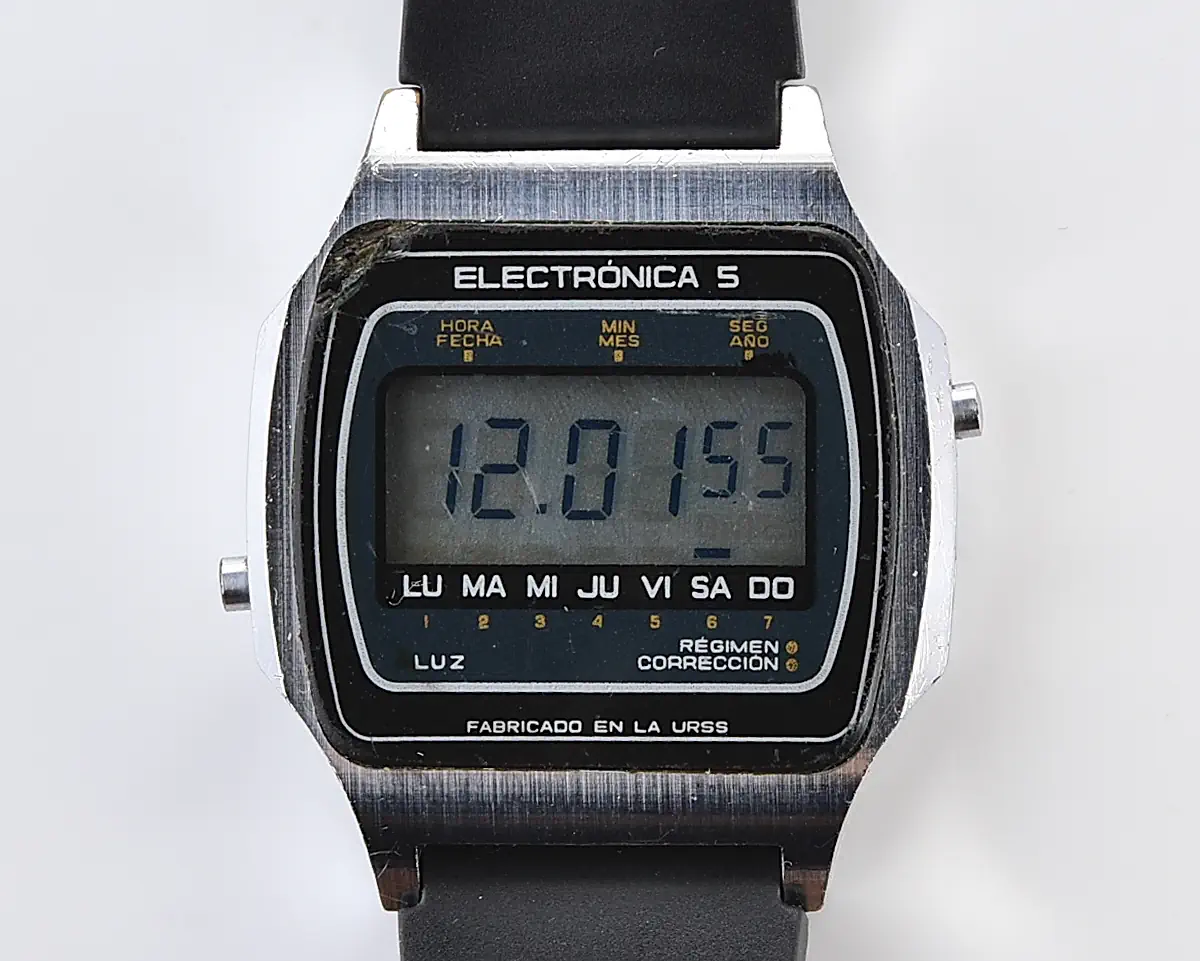 Rare Soviet vintage USSR digital watch Electronika 5 - with Spanish mask