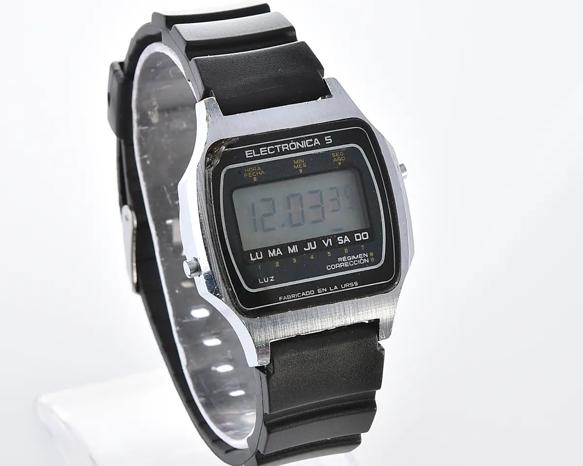 Rare Soviet vintage USSR digital watch Electronika 5 - with Spanish mask