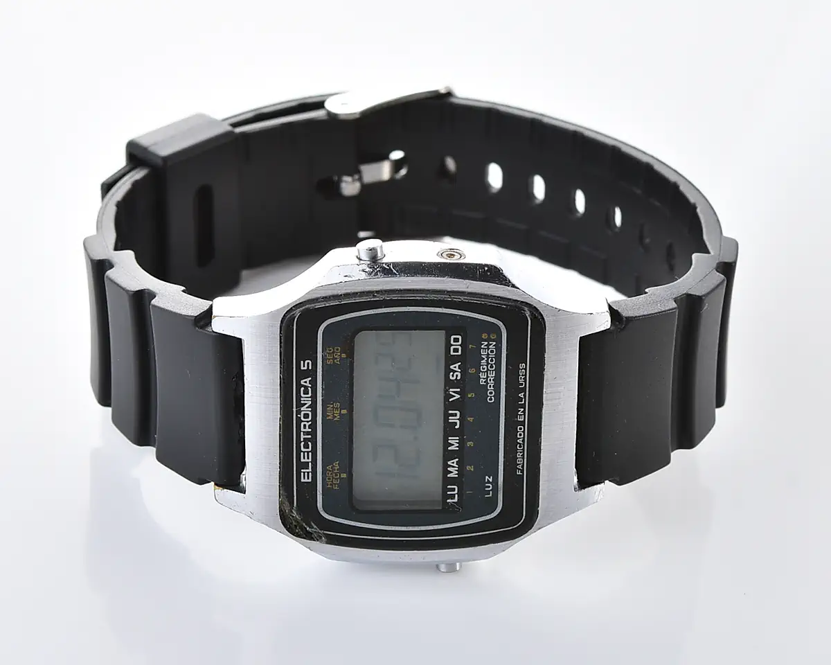 Rare Soviet vintage USSR digital watch Electronika 5 - with Spanish mask