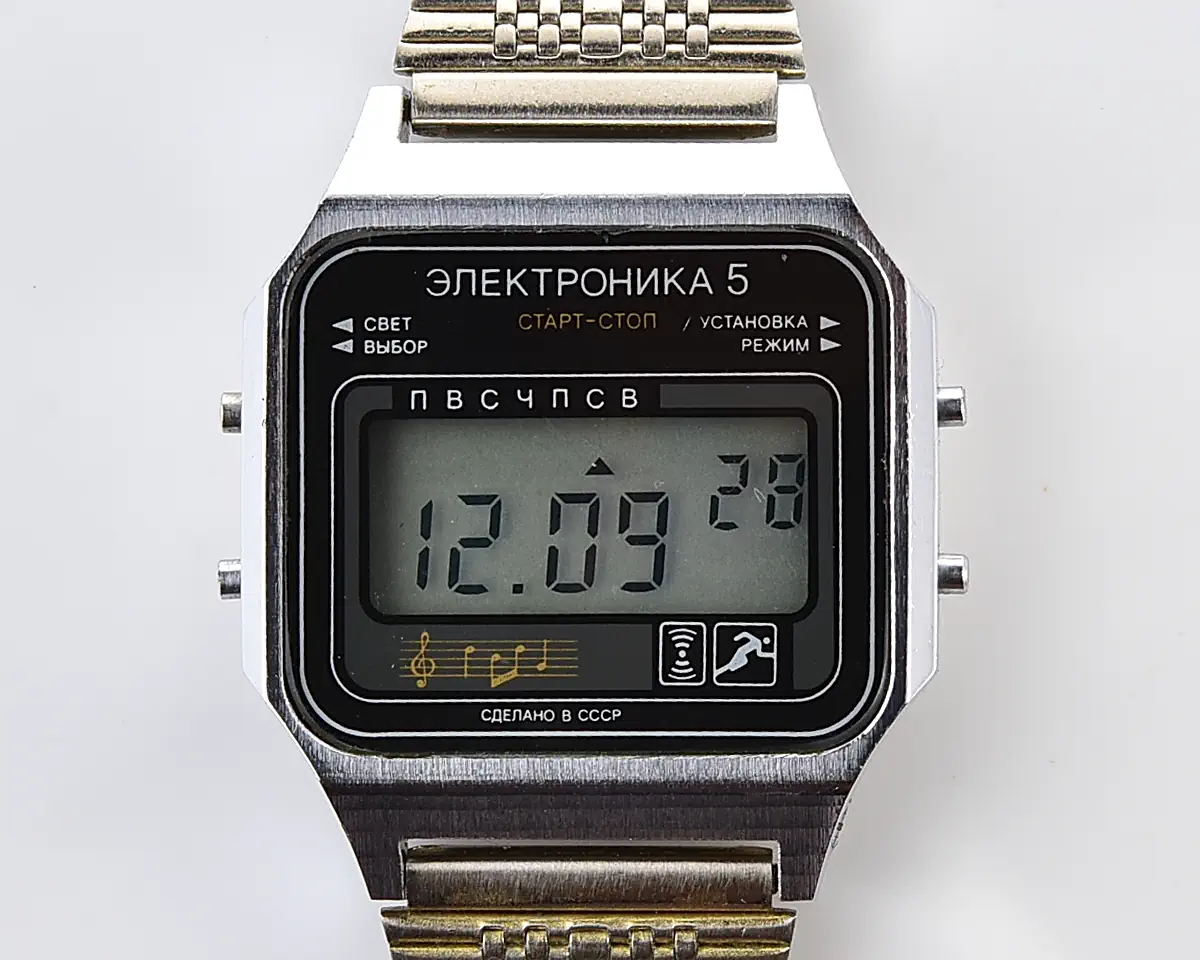 Digital vintage wristwatch Electronika-5 - with two melodies + intermittent signal