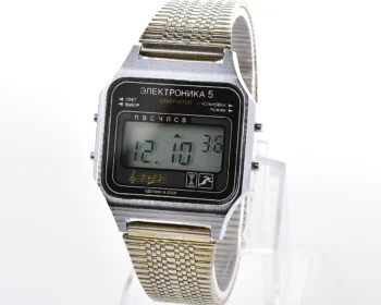 Digital vintage wristwatch Electronika-5 - with two melodies + intermittent signal