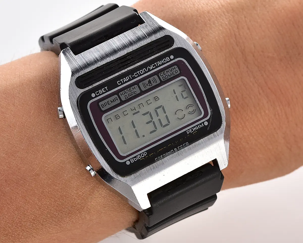 Elektronika-19924_KOM_3537