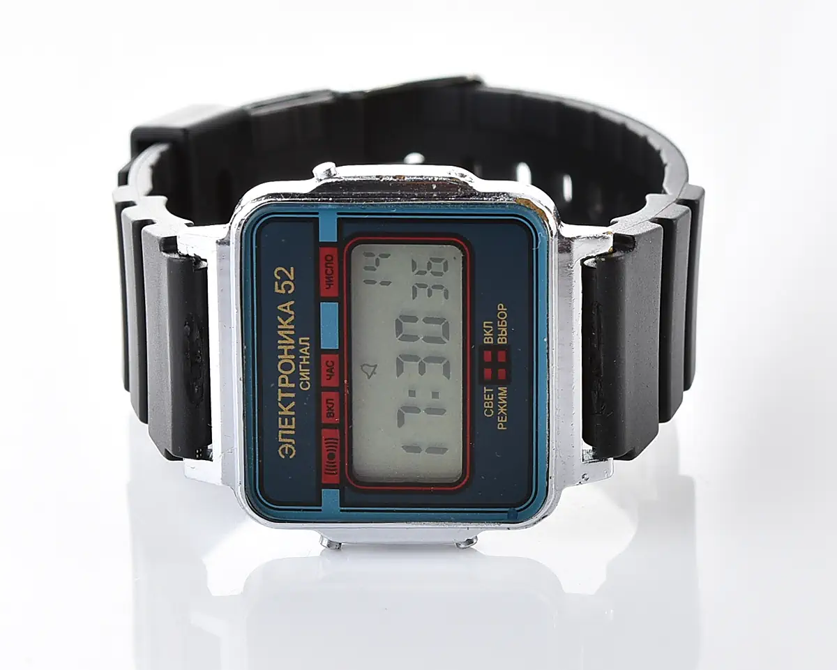 Digital vintage watch Electronika-52 Signal with silicon strap