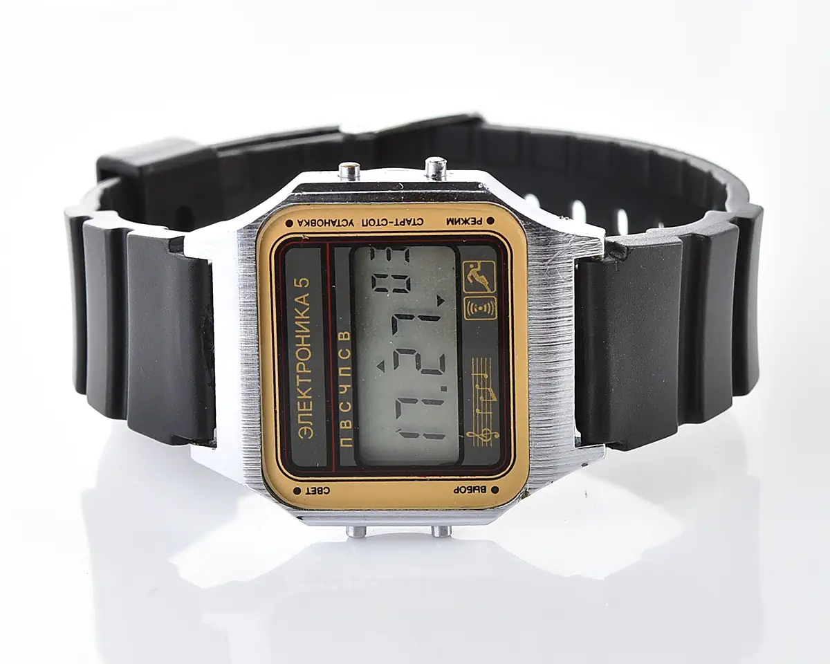 Excellent digital vintage wristwatch Electronika-5 - with two melodies + intermittent signal