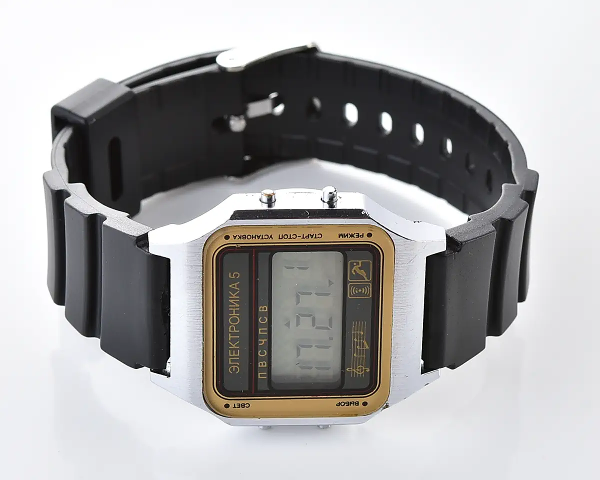 Excellent digital vintage wristwatch Electronika-5 - with two melodies + intermittent signal
