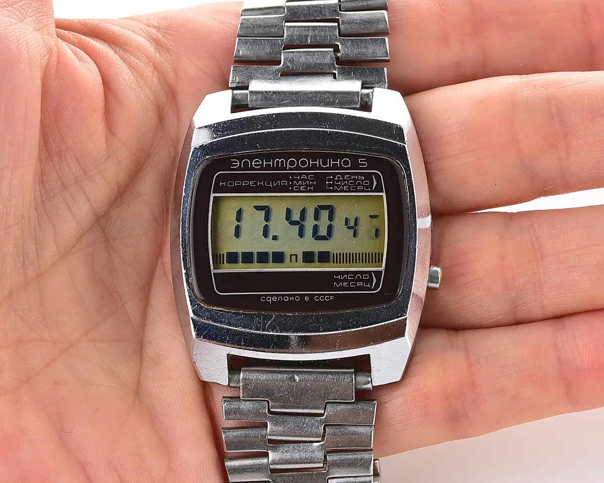 Large vintage USSR digital watch Electronika 5