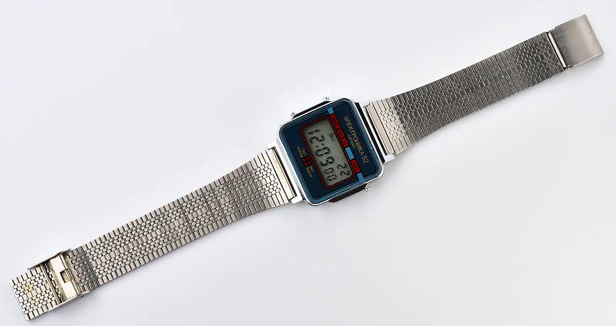 Digital vintage watch Electronika-52 Signal with vintage stainless steel bracelet