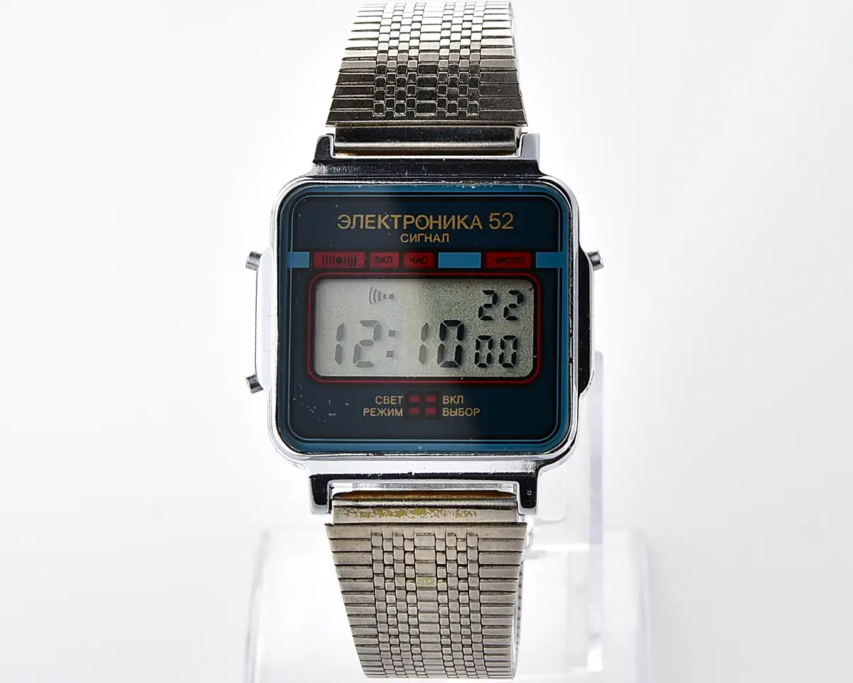 Digital vintage watch Electronika-52 Signal with vintage stainless steel bracelet