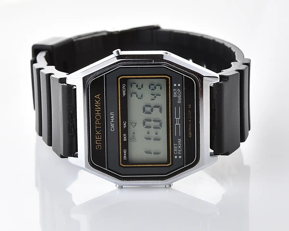 Digital vintage USSR wristwatch Elektronika-52 Signal