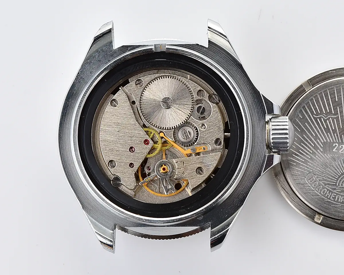 TIME CAPSULE: Vostok Komandirskie Submarine mechanical watch – New Old Stock (NOS)!