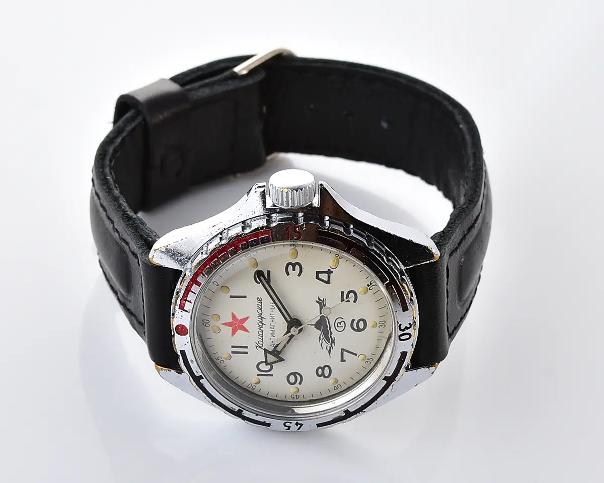 Vostok mechanical watch – Komandirskie Submarine!