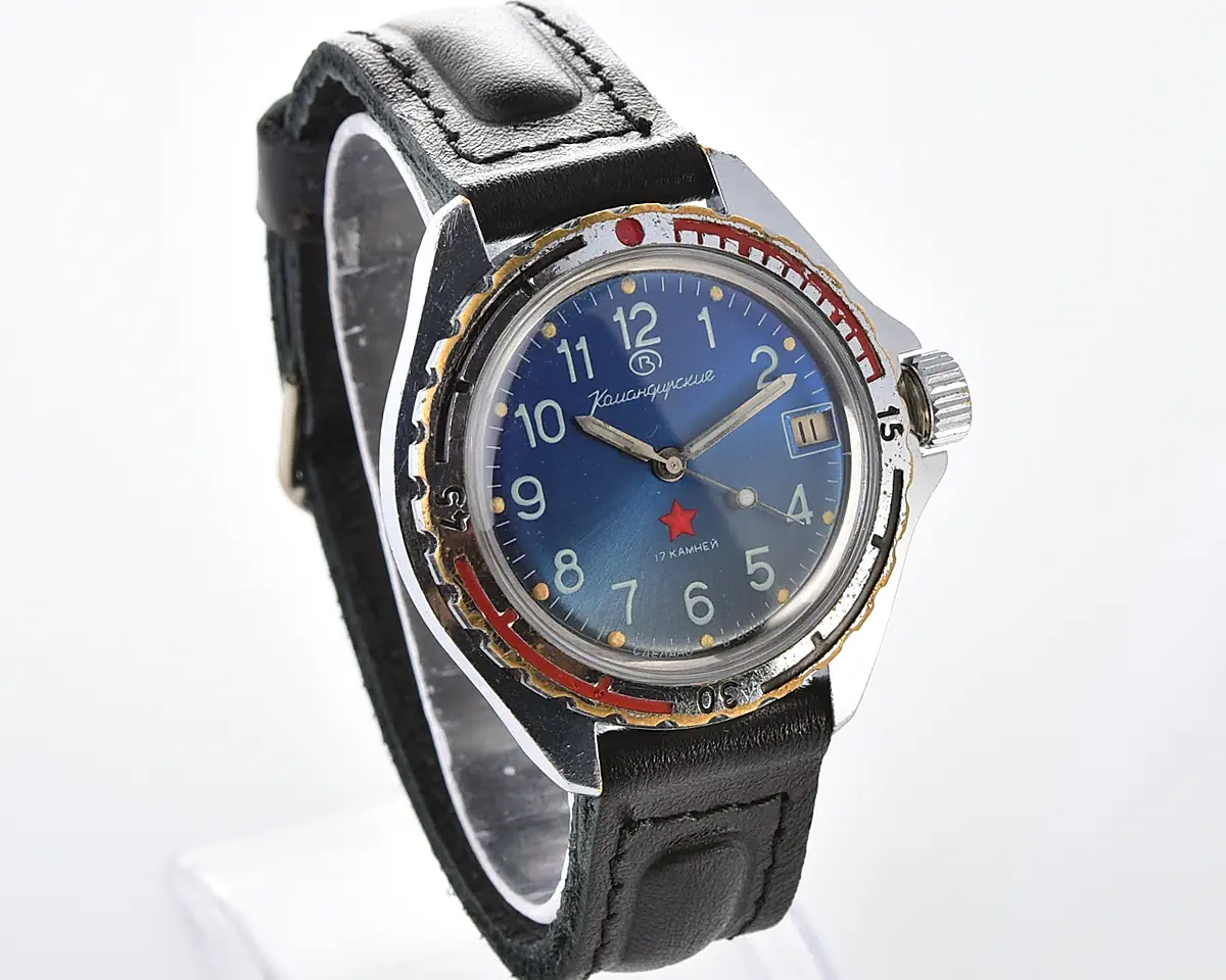 Soviet Vostok Komandirskie mechanical watch with date – blue dial, red star - Image 3
