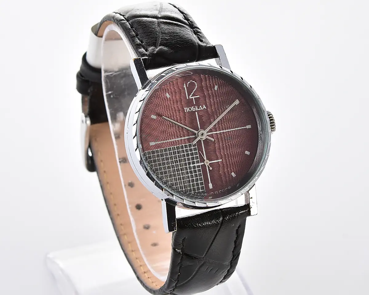Vintage Soviet Pobeda mechanical watch, ZiM factory – burgundy textured dial with black grid quadrant and small seconds, upgraded mineral crystal, from the 1970s-80s - Image 3