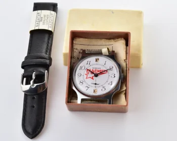 TIME CAPSULE: Soviet mechanical Pobeda Glasnost watch - New Old Stock (NOS)!