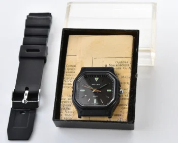 TIME CAPSULE: Soviet Poljot watch with quartz movement - New Old Stock (NOS)!