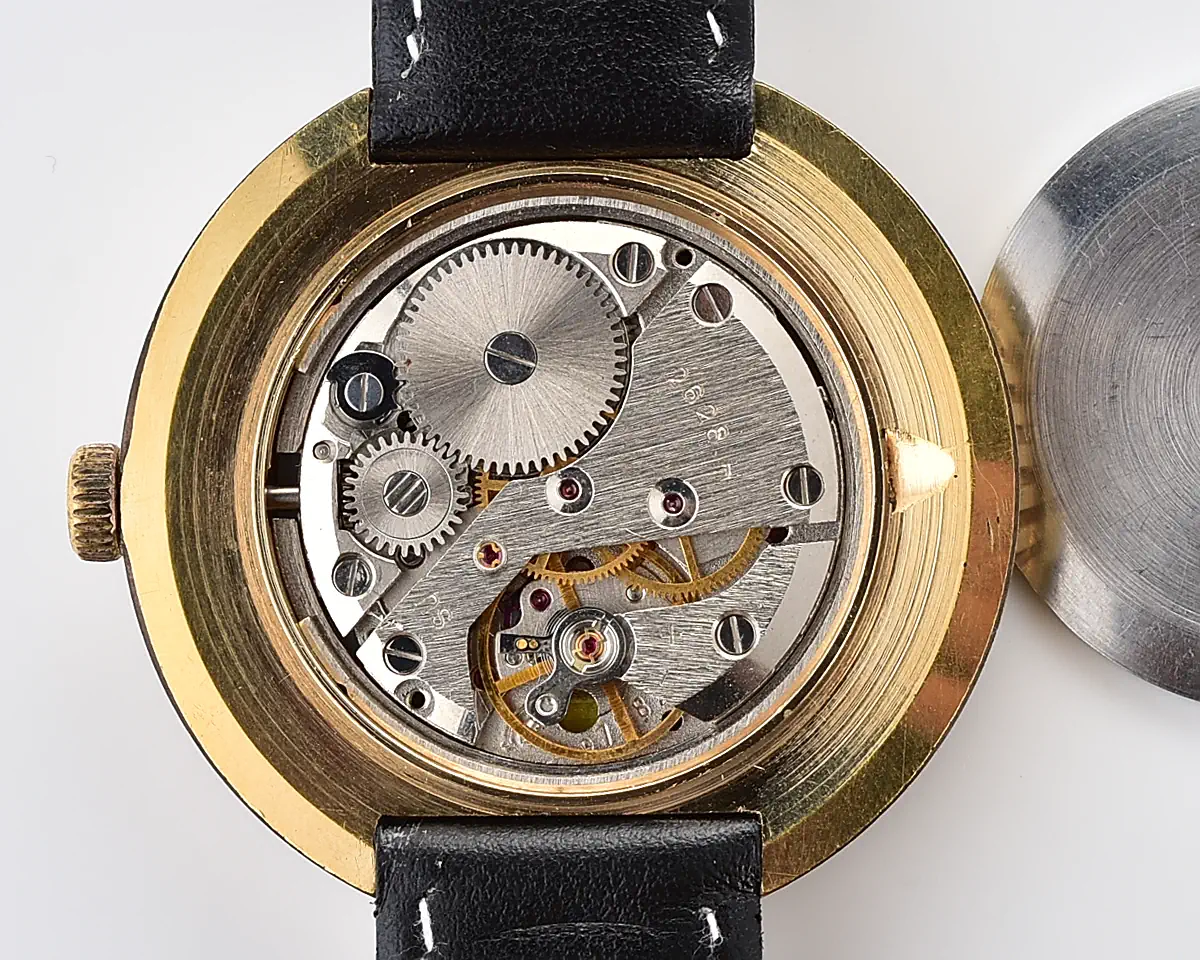 Excellent vintage Soviet Raketa Goroda (Cities) - world time mechanical watch - Image 11