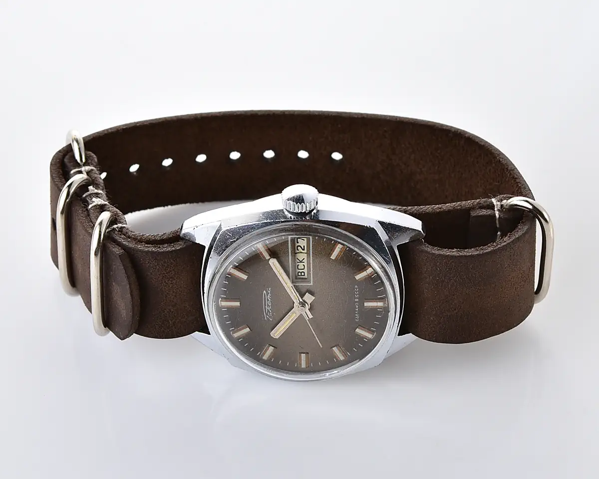 Vintage Soviet Raketa Day-Date - Brown Gradient Dial, Russian Day, Cal. 2628.H - Image 9