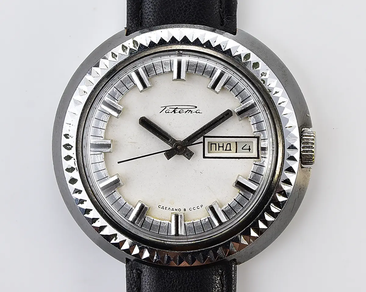 Vintage Soviet Raketa mechanical watch with day / date calendar, silver dial - Image 8