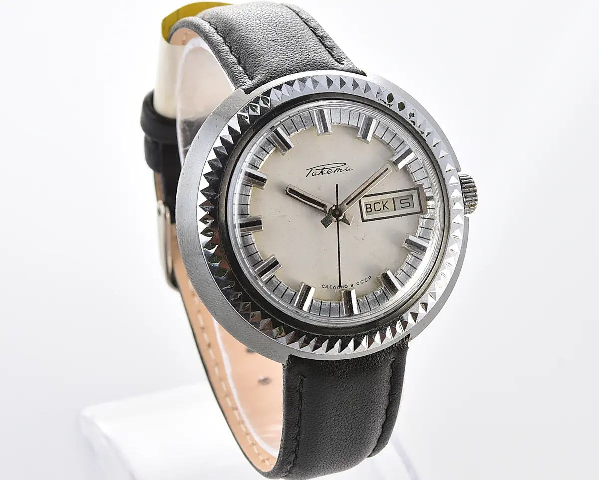 Vintage Soviet Raketa mechanical watch with day / date calendar, silver dial - Image 3