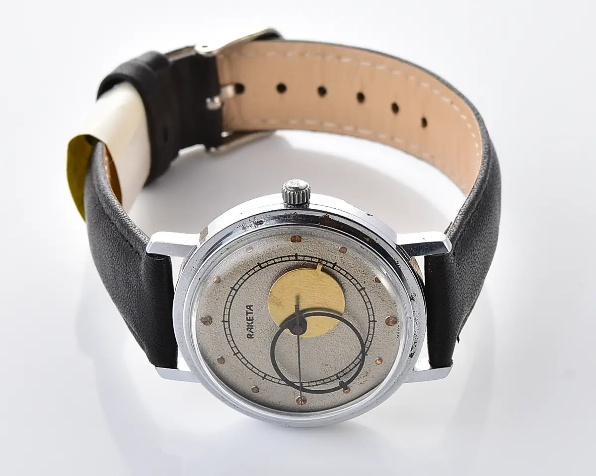 Vintage Soviet Raketa Copernicus mechanical wristwatch - Image 5