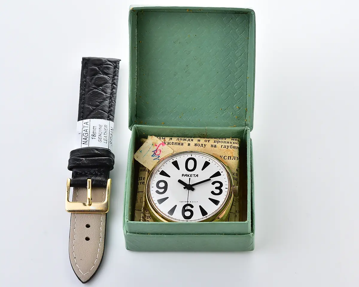 TIME CAPSULE: Soviet vintage gold-plated mechanical watch Raketa “big zero”, New Old Stock (NOS)!