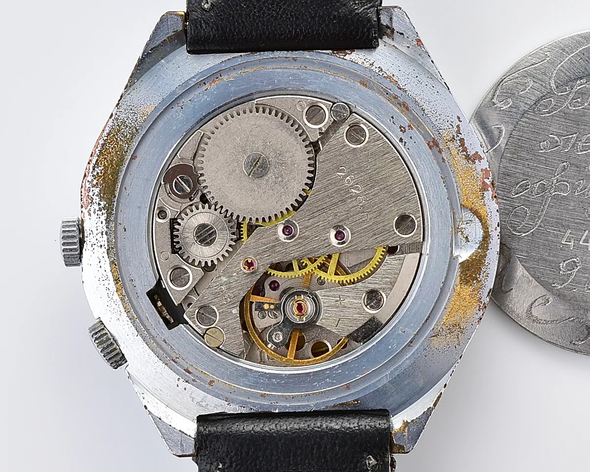 Soviet Raketa perpetual calendar mechanical watch - Image 11