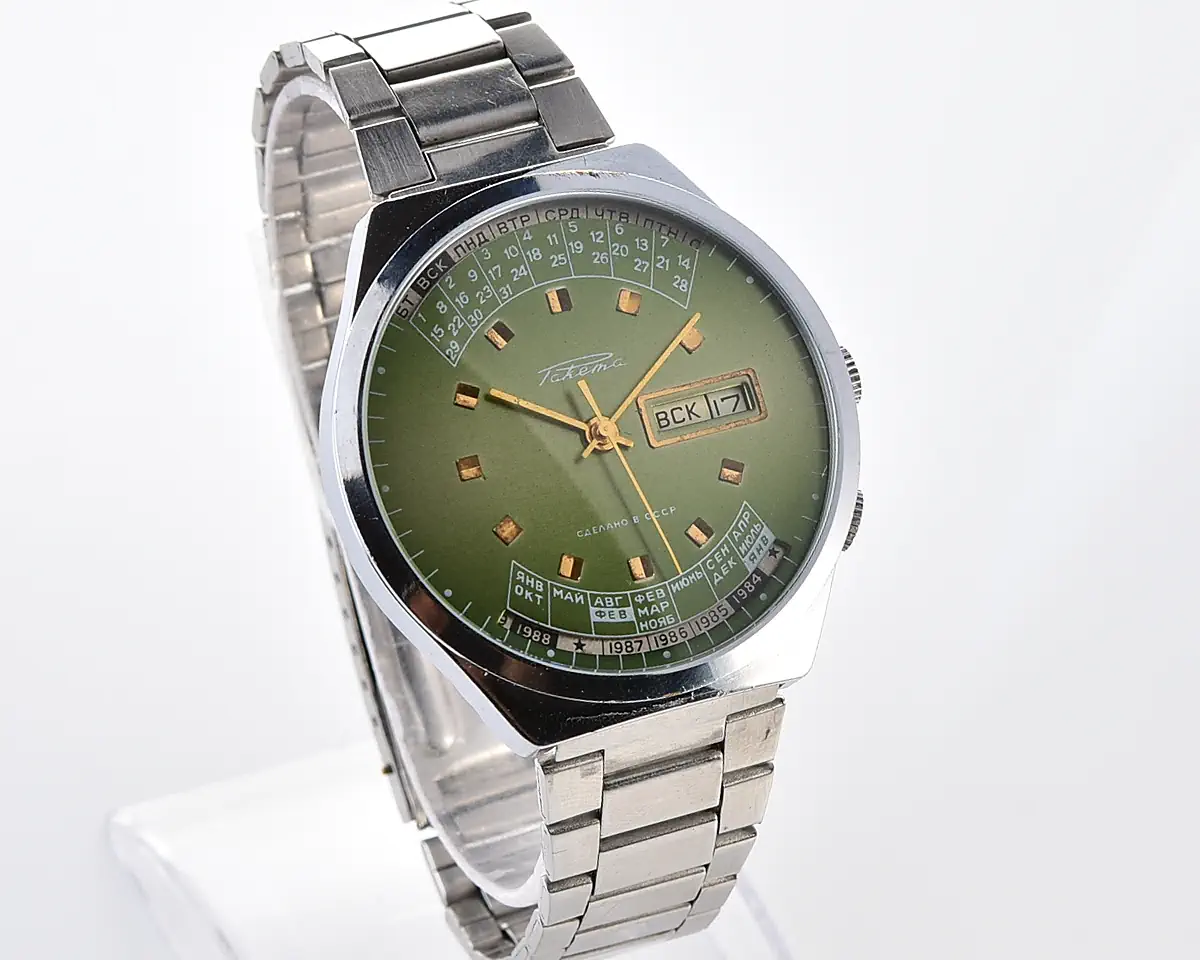 Soviet Raketa perpetual calendar mechanical watch - Image 3