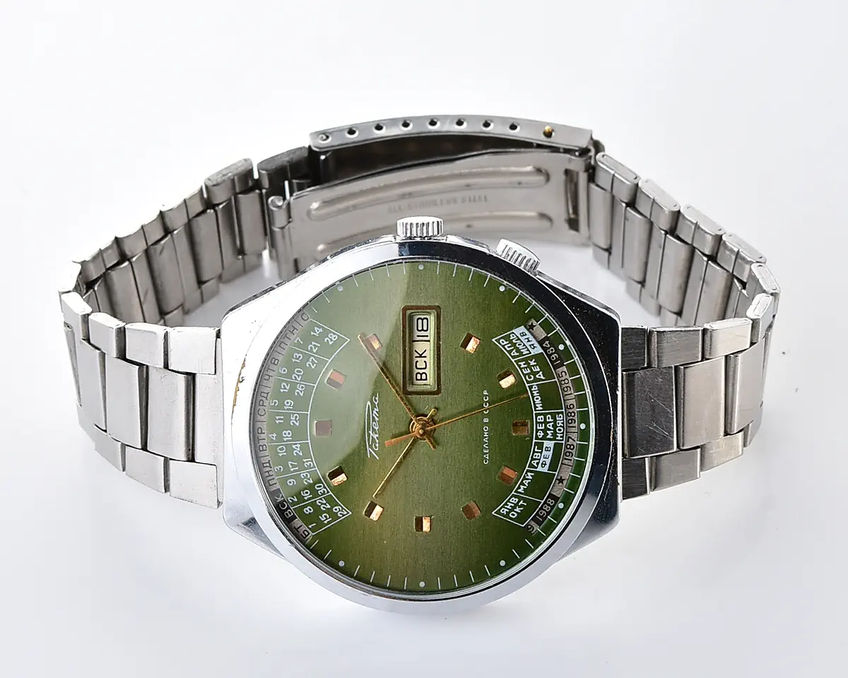 Soviet Raketa perpetual calendar mechanical watch - Image 11