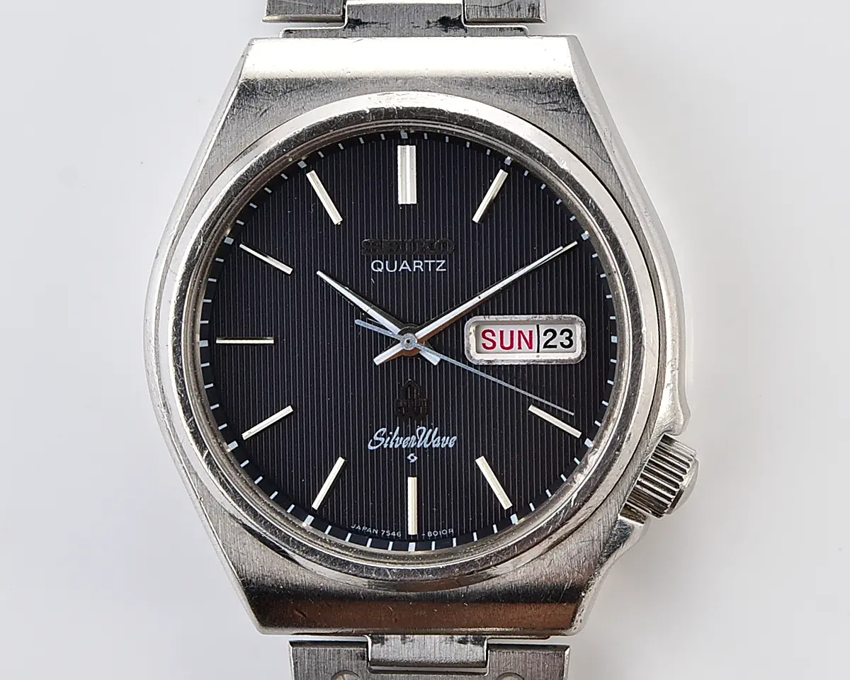 Vintage Seiko SilverWave Quartz – Black Lined JDM Day-Date from October 1977