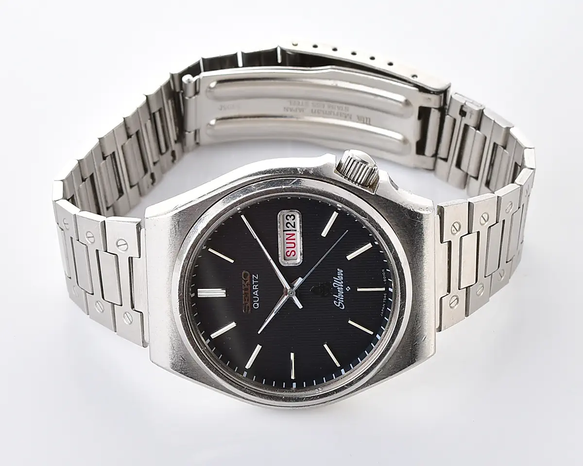 Vintage Seiko SilverWave Quartz – Black Lined JDM Day-Date from October 1977