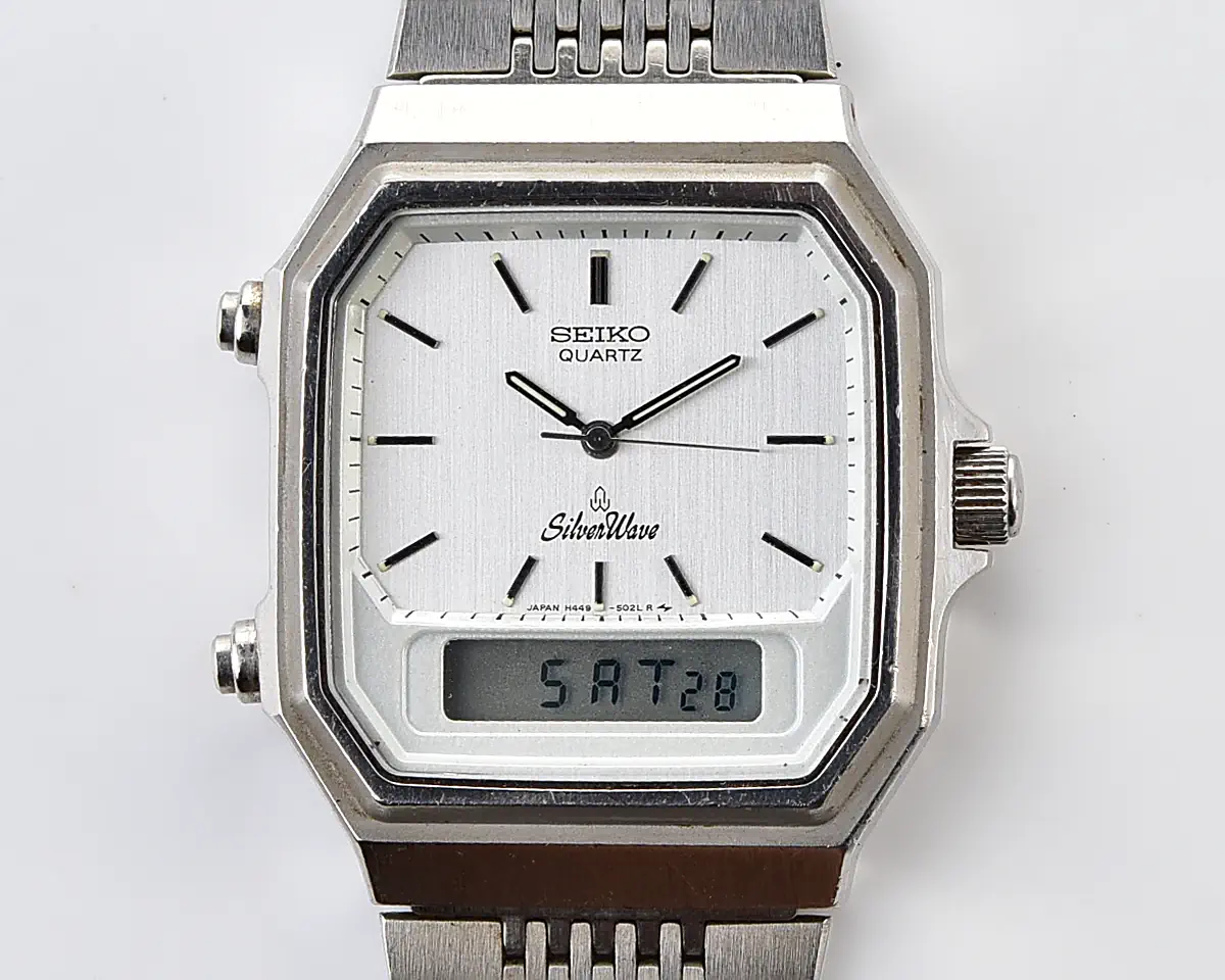 Vintage Seiko SilverWave – Silver Dial Ana-Digi Alarm Chronograph from November 1984