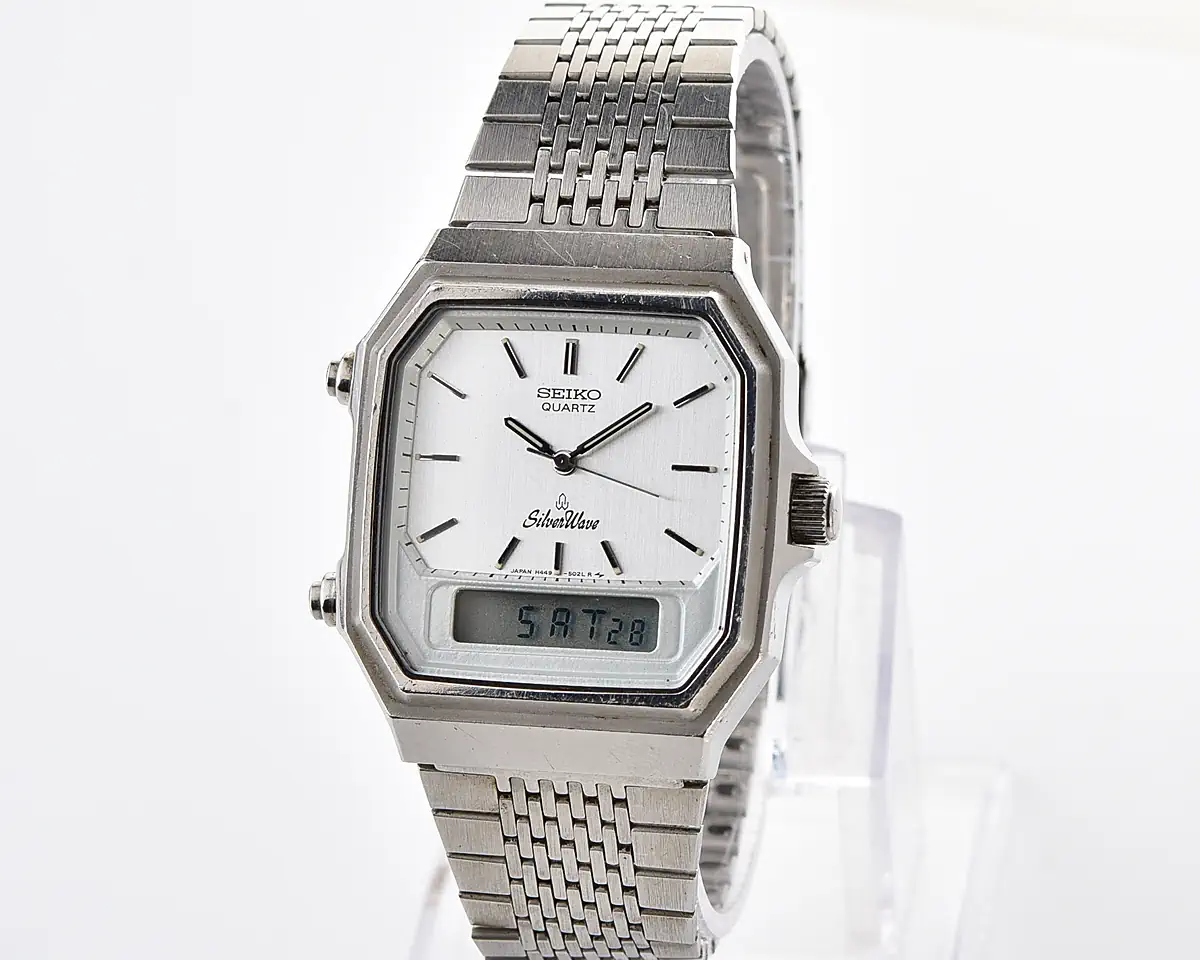 Vintage Seiko SilverWave – Silver Dial Ana-Digi Alarm Chronograph from November 1984