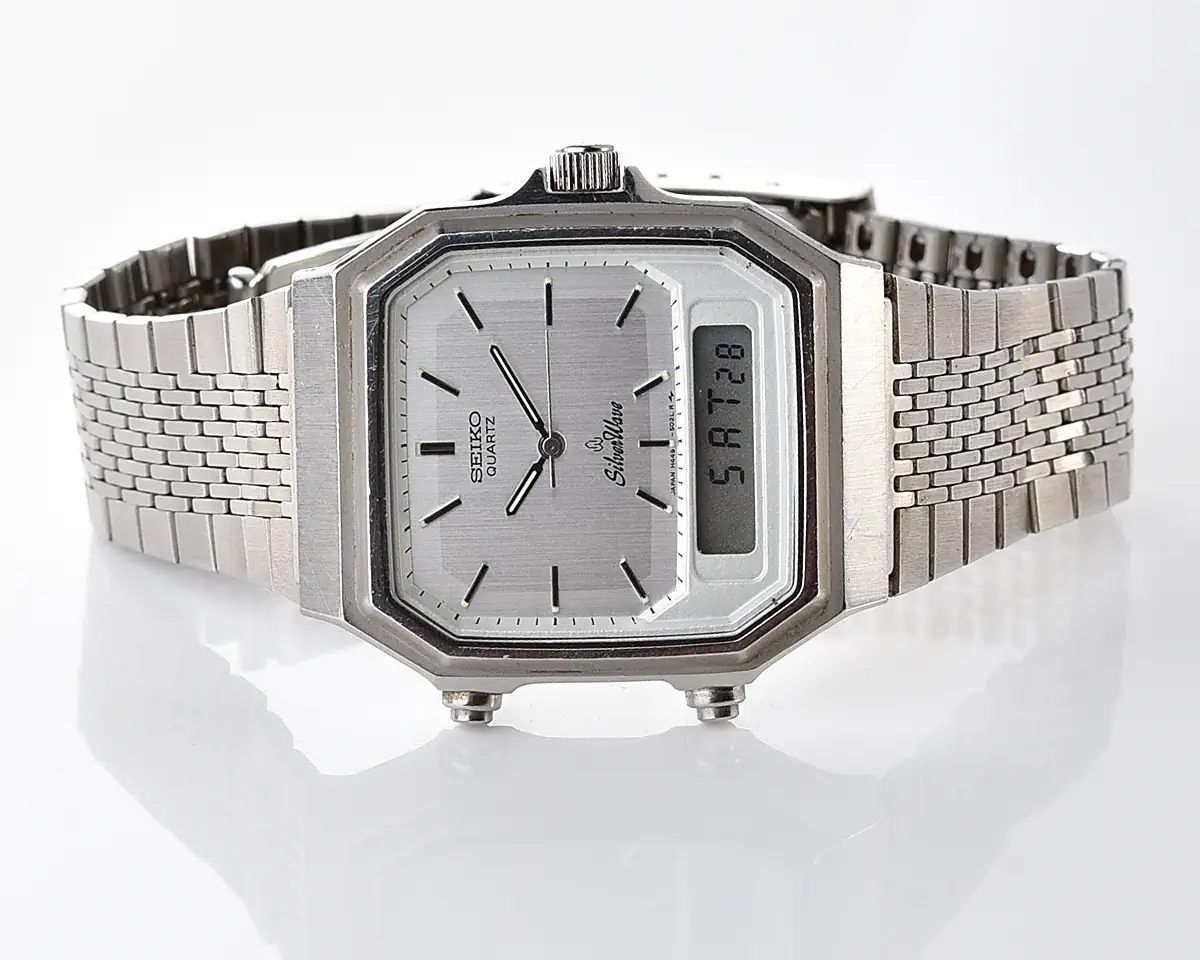 Vintage Seiko SilverWave – Silver Dial Ana-Digi Alarm Chronograph from November 1984