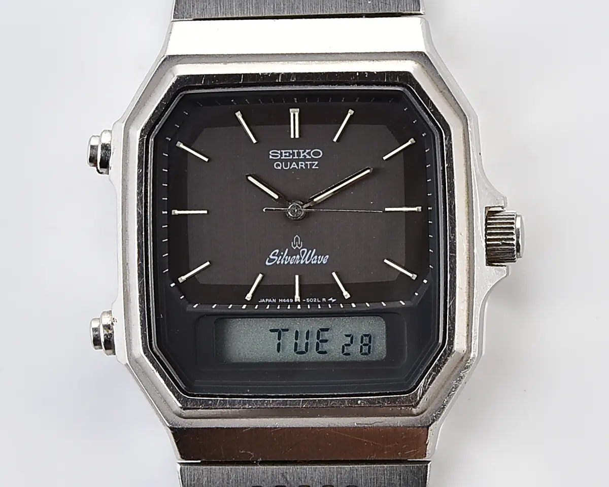 Vintage Seiko SilverWave – Charcoal Dial Ana-Digi Alarm Chronograph from December 1983