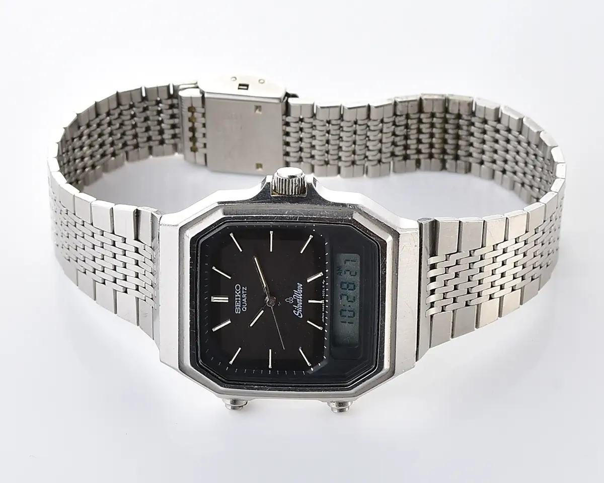Vintage Seiko SilverWave – Charcoal Dial Ana-Digi Alarm Chronograph from December 1983